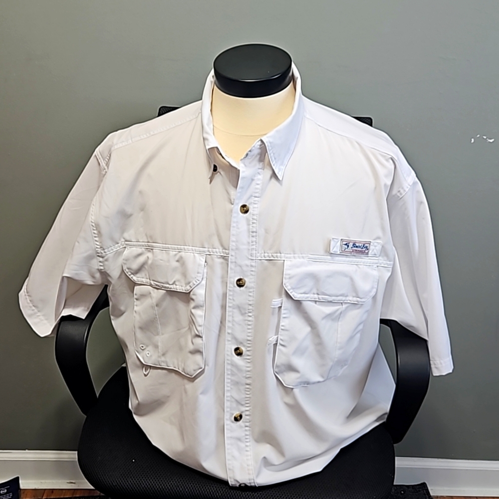 XL Bimini Bay outdoor man fishing shirt.